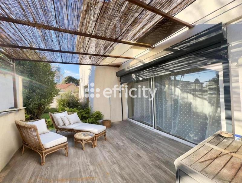 Villa - 267 m² - 11 pièces