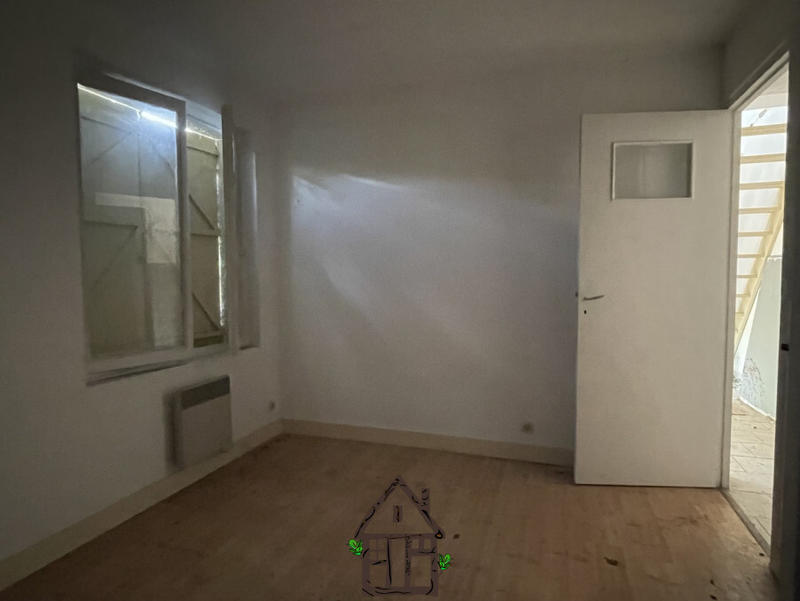 Maison - 270 m² - 16 pièces