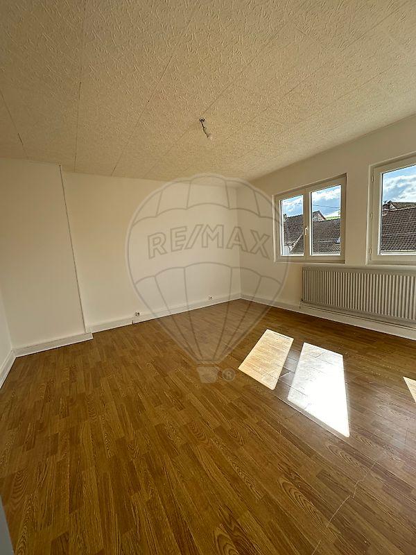 Maison - 95 m² - 5 pièces