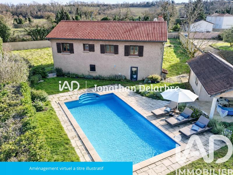 Maison - 220 m² - 8 pièces