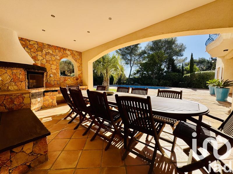 Maison - 350 m² - 8 pièces