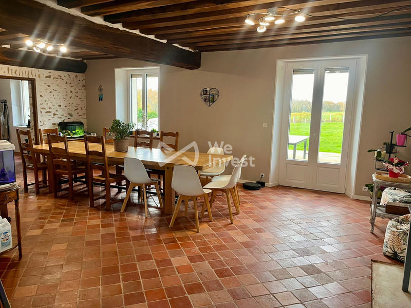 Maison - 180 m² - 8 pièces
