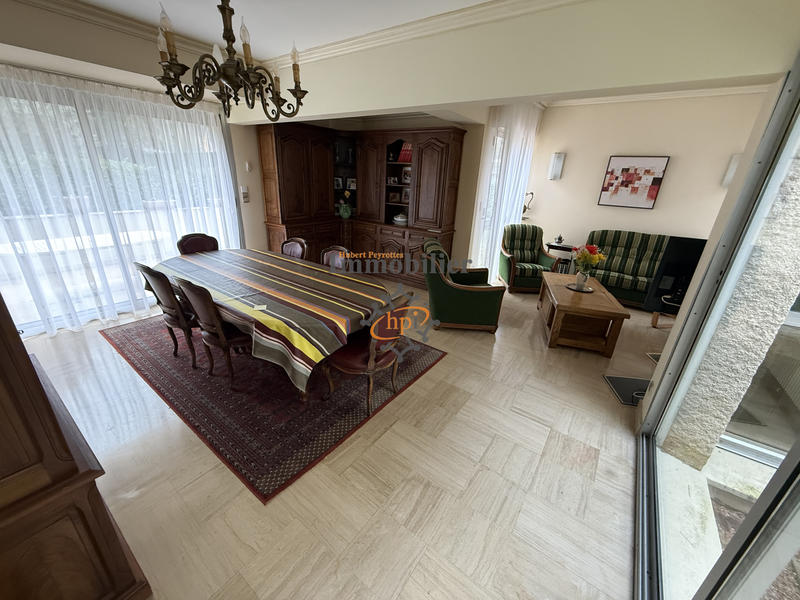 Maison - 176 m² - 5 pièces