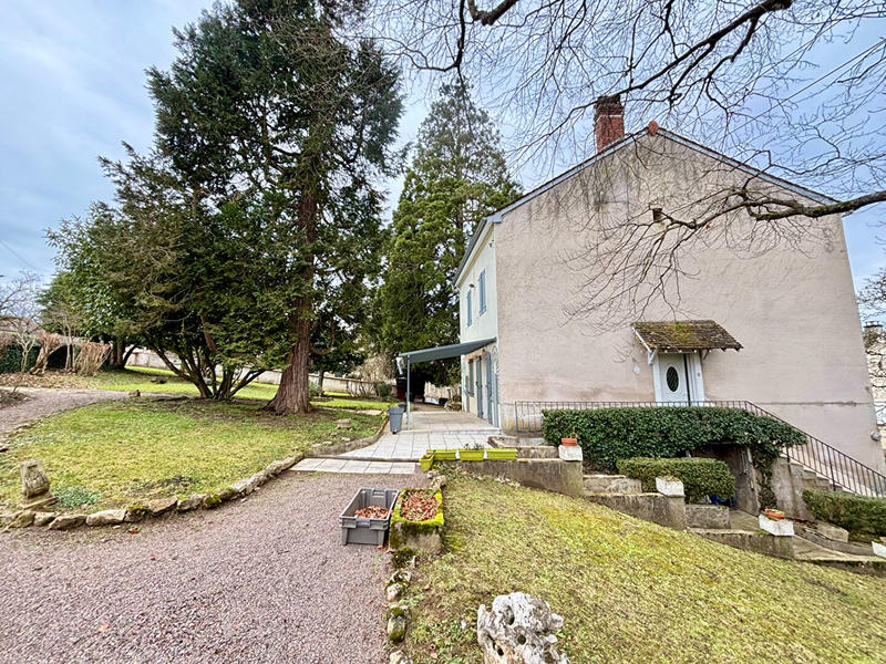 Maison - 121 m² - 7 pièces