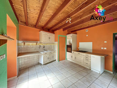 Maison - 180 m² - 7 pièces