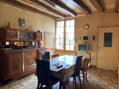 Maison - 167 m² - 7 pièces
