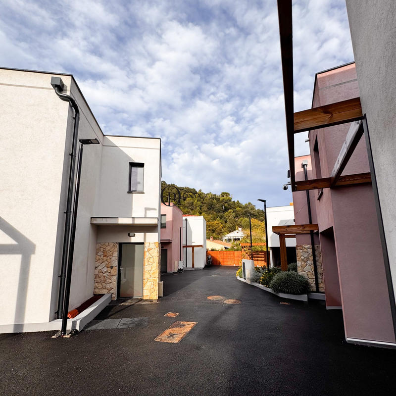 Villa - 95 m² - 3 pièces