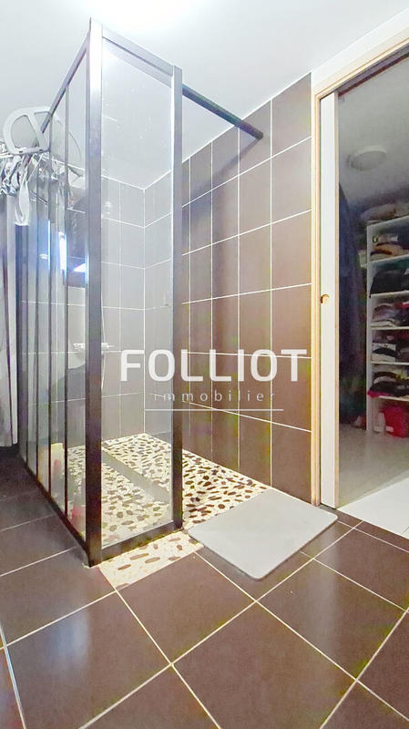 Maison - 205 m² - 7 pièces