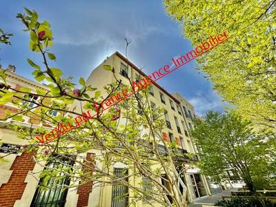 Appartement - 85 m² - 3 pièces