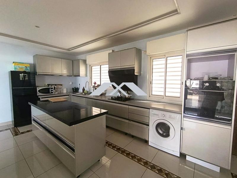 Maison - 113 m² - 4 pièces