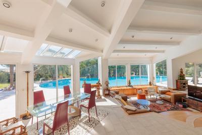 Maison - 304 m² - 7 pièces