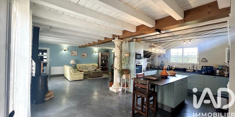 Maison - 209 m² - 7 pièces