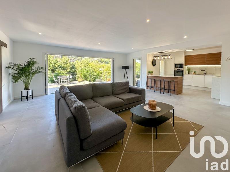 Maison - 137 m² - 5 pièces