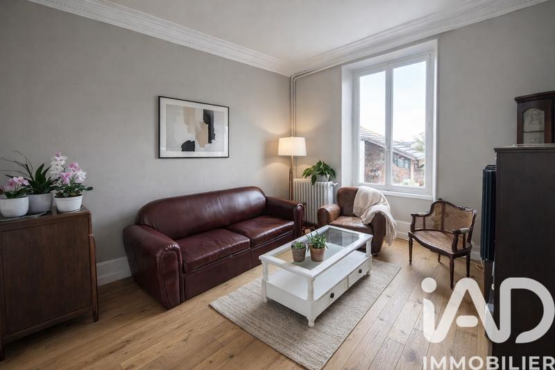 Maison - 241 m² - 6 pièces