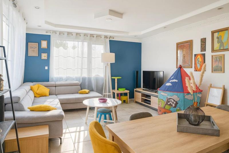 Maison - 105 m² - 4 pièces