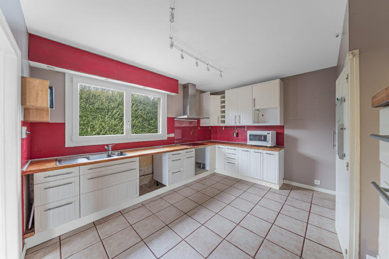 Maison - 198 m² - 9 pièces