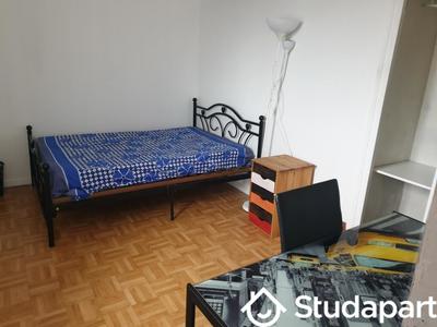 Chambre - 13 m² - 1 pièce