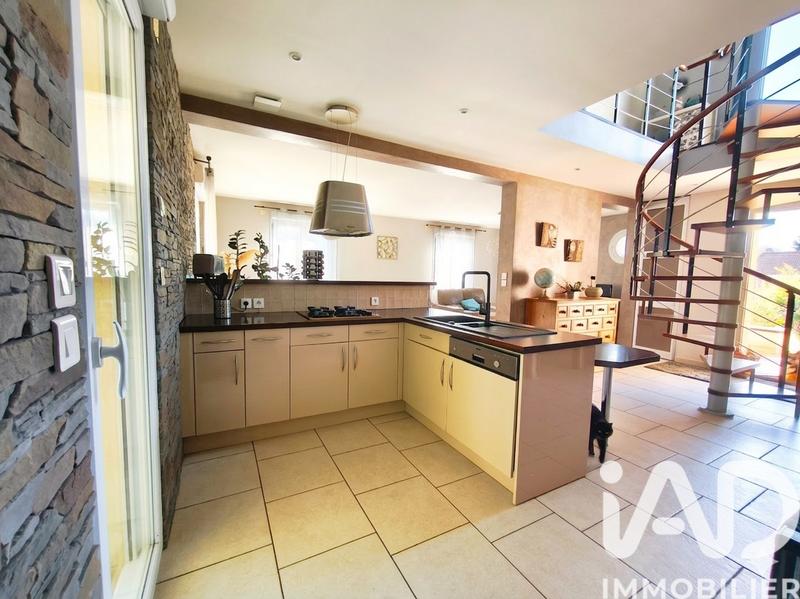 Maison de maîtres - 161 m² - 7 pièces