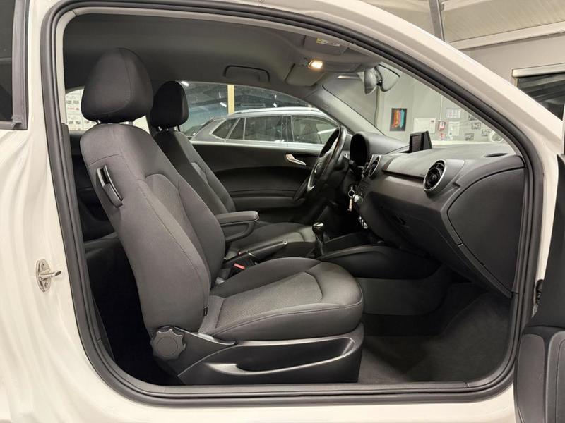 Audi A1 1.4 TDi - 90 Berline Ambiente Phase 2 / Garantie 12 Mois
