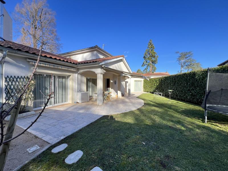 Villa - 230 m² - 7 pièces