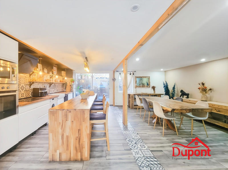 Maison contemporaine - 166 m² - 8 pièces