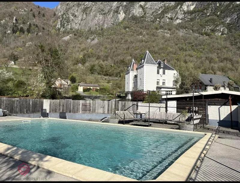 Château - 536 m² - 29 pièces