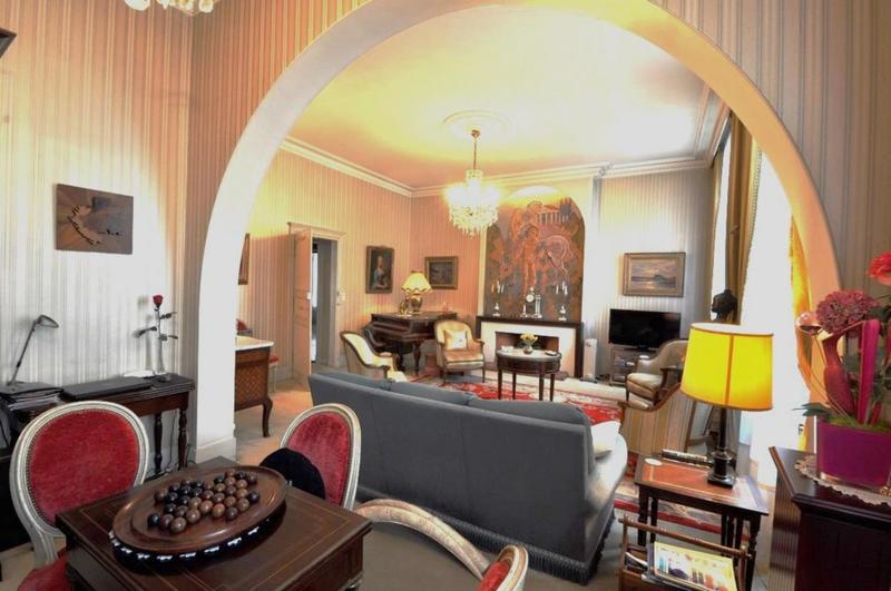 Maison bourgeoise - 257 m² - 10 pièces