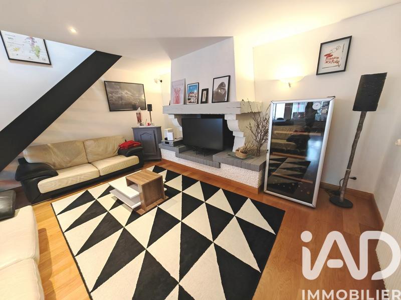 Maison - 318 m² - 8 pièces