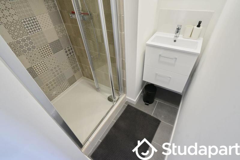 Chambre - 13 m² - 1 pièce