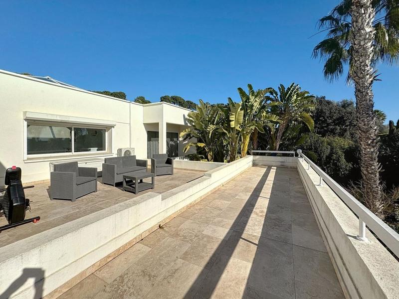 Maison - 230 m² - 5 pièces