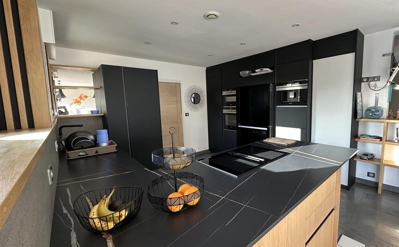 Maison - 270 m² - 10 pièces