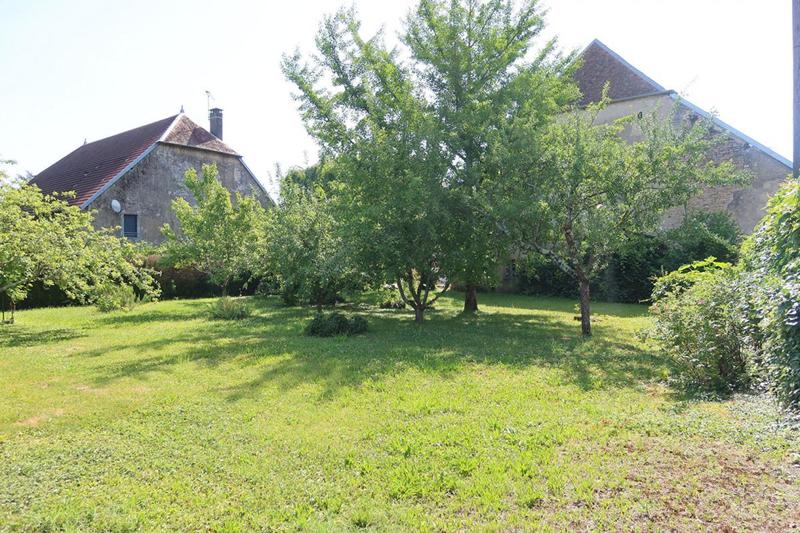 Maison en pierre - 155 m² - 6 pièces