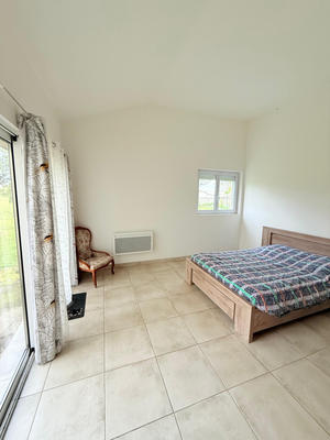 Maison - 203 m² - 9 pièces