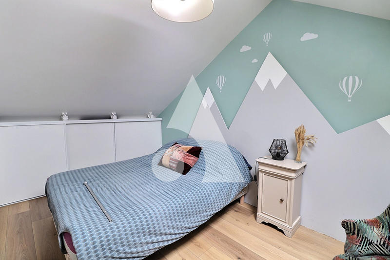 Maison - 100 m² - 6 pièces