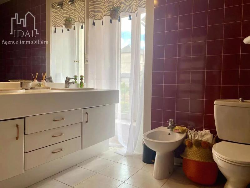 Appartement - 160 m² - 4 pièces