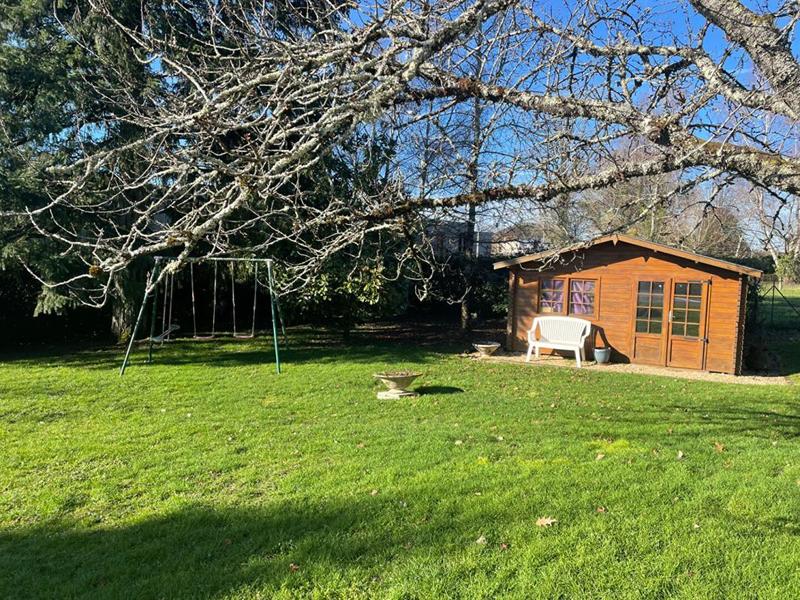 Maison - 221 m² - 10 pièces