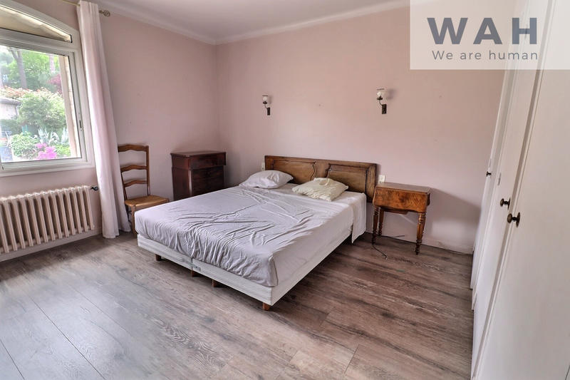 Villa - 364 m² - 9 pièces