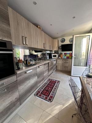 Villa - 164 m² - 6 pièces