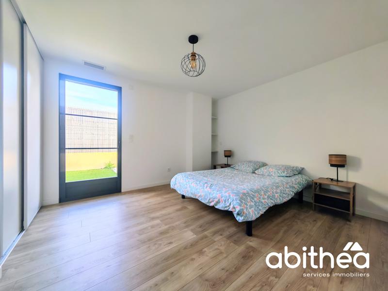 Maison - 250 m² - 6 pièces