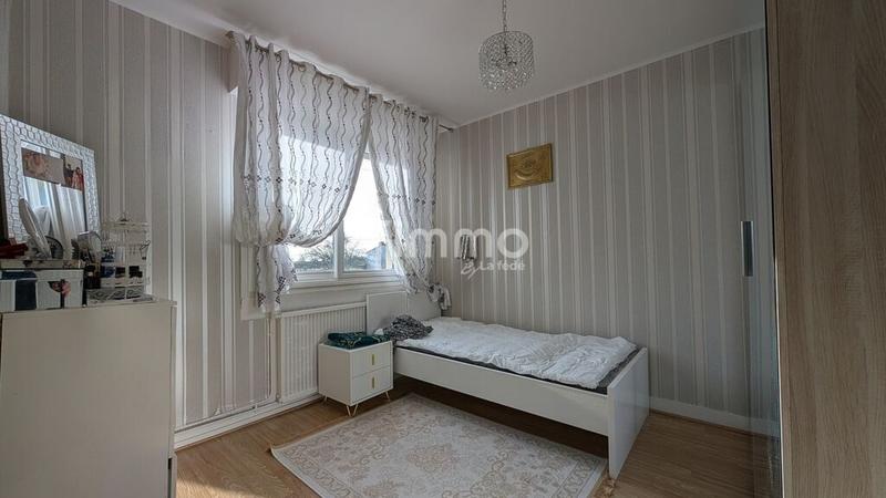 Maison - 121 m² - 5 pièces