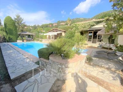 Villa - 190 m² - 9 pièces
