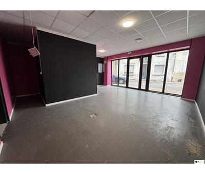 Local commercial - 47 m² - 2 pièces