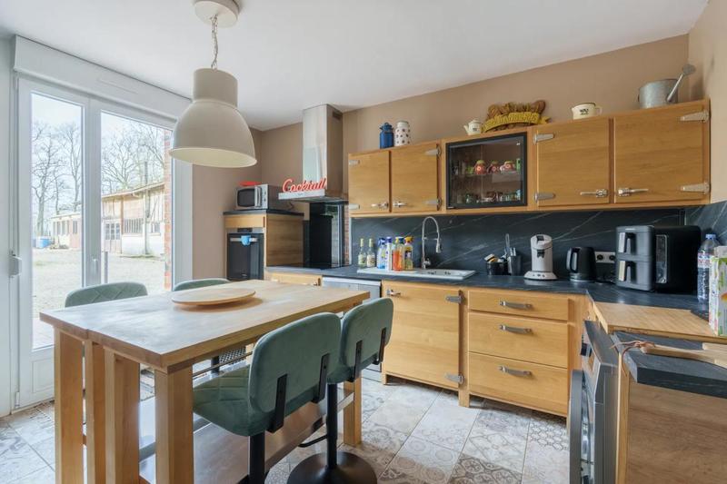 Maison - 274 m² - 7 pièces