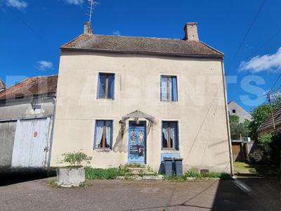 Maison de village - 115 m² - 5 pièces