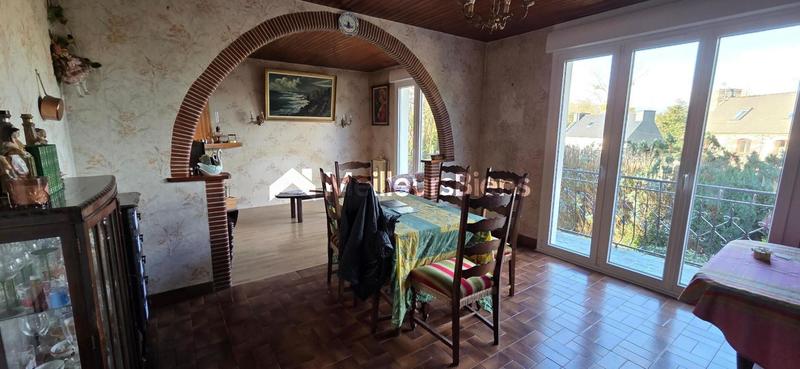 Maison - 145 m² - 9 pièces