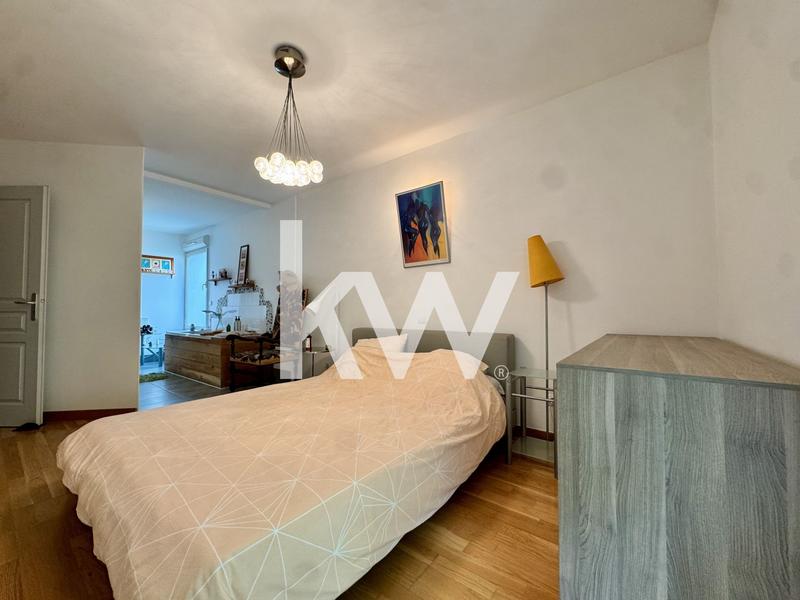 Appartement - 86 m² - 2 pièces