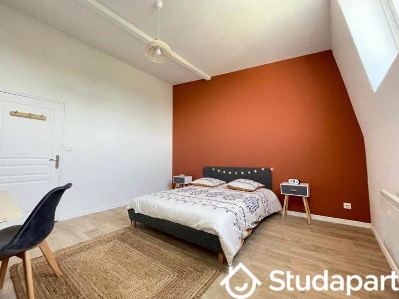 Chambre - 13 m² - 1 pièce