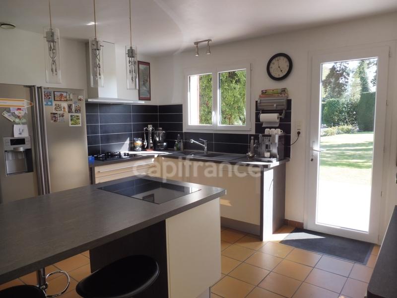 Maison - 212 m² - 9 pièces