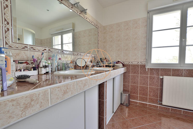 Maison - 147 m² - 7 pièces