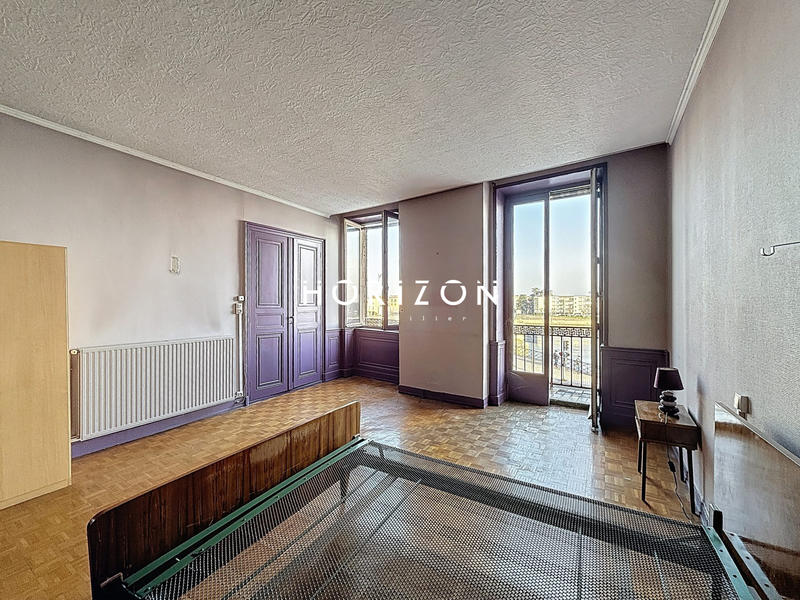 Appartement - 93 m² - 4 pièces